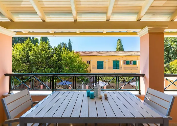 Aparthotel Bella De Lux Apts