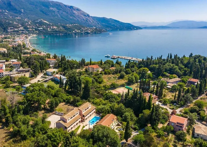 Bella De Lux Apts 4*