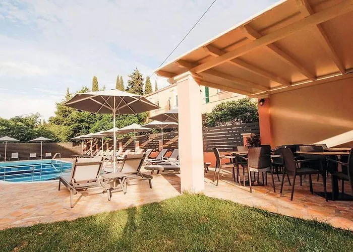 Aparthotel Bella De Lux Apts Ýpsos
