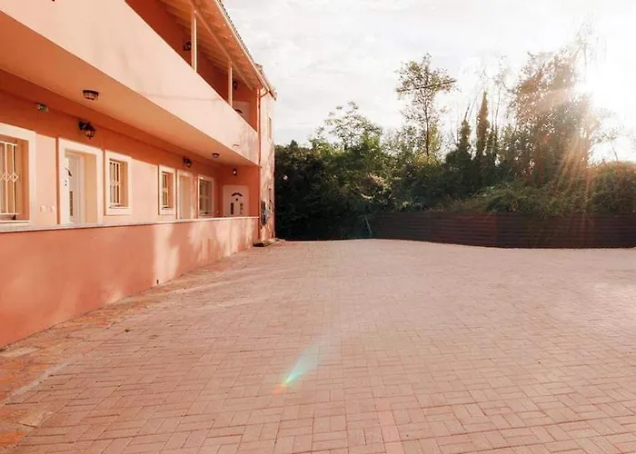 Bella De Lux Apts 4* Ýpsos