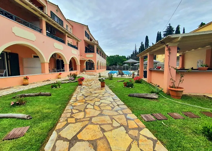 Bella De Lux Apts 4*