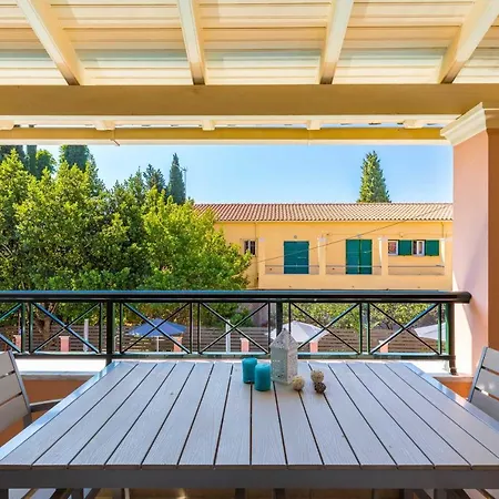 Apart-hotel Bella De Lux Apts