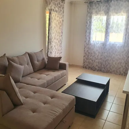 Bella De Lux Apts Apart Otel