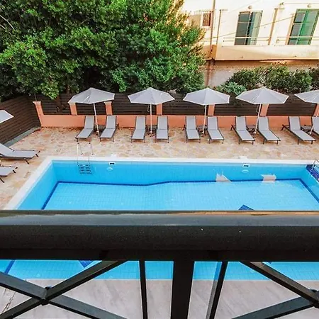 Hotel de apartamente Bella De Lux Apts Ipsos