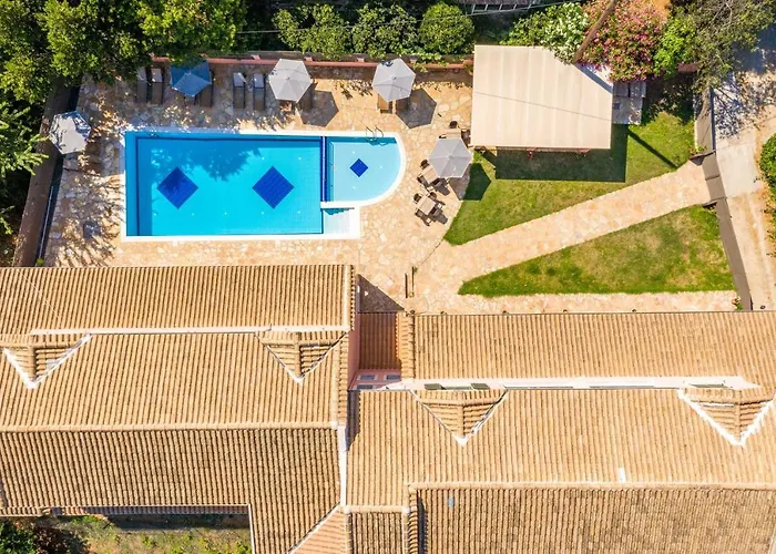 Bella De Lux Apts