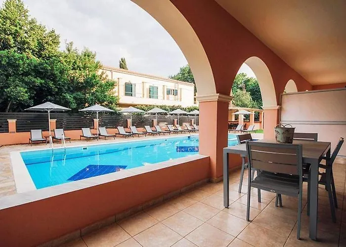 Bella De Lux Apts Ýpsos