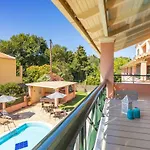 Bella De Lux Apts Appart hôtel Ýpsos