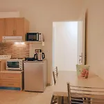 Bella De Lux Apts 4* Ýpsos
