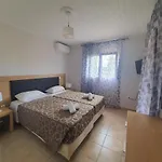 Bella De Lux Apts Appart hôtel Ýpsos