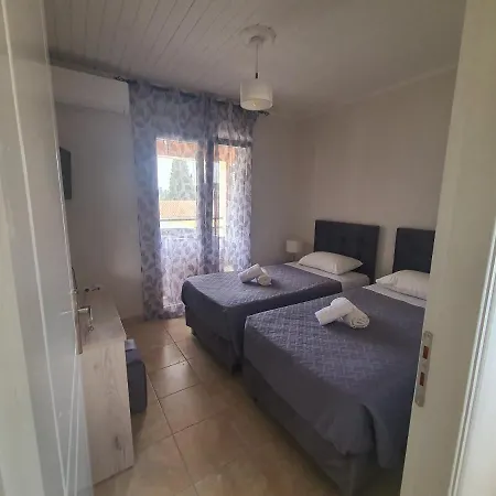 Bella De Lux Apts