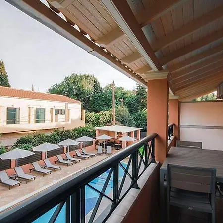 Bella De Lux Apts מלון 4*