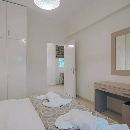 Bella De Lux Apts