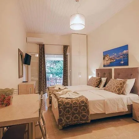 Bella De Lux Apts 4* איפסוס