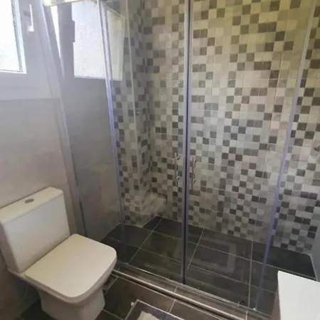 Bella De Lux Apts